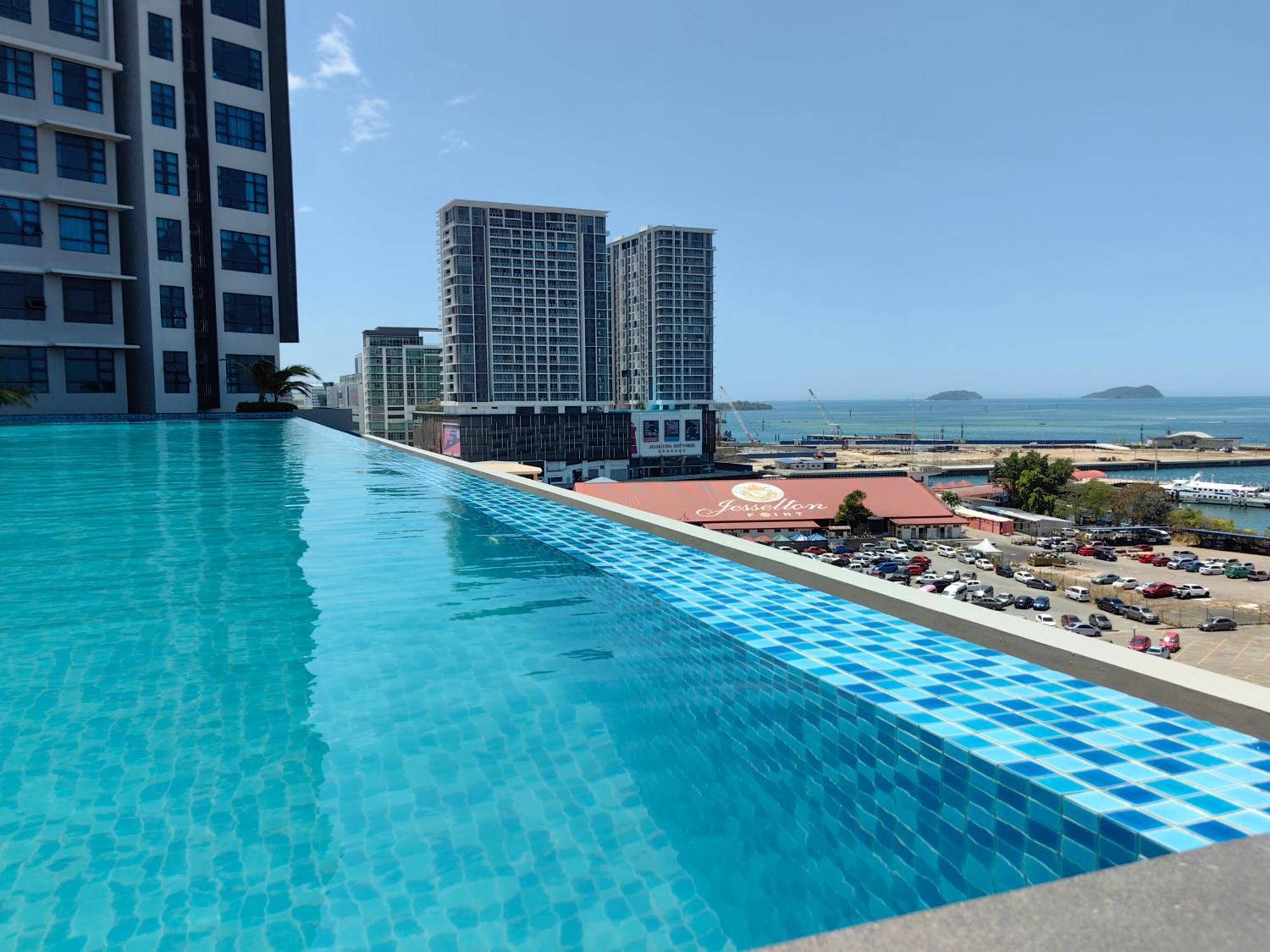Jesselton Quay By Miraton Lodge 1 Kota Kinabalu Buitenkant foto